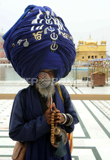シーク教聖典導入407周年、黄金寺院で祭典 インド 写真7枚 国際