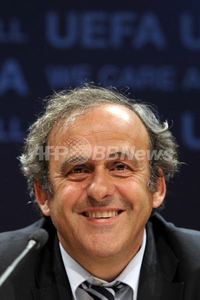 プラティニ氏、FIFA会長選への出馬「W杯後までに決める」 写真1枚 国際