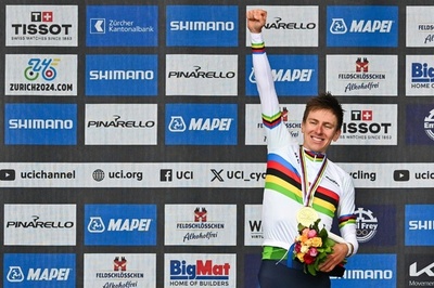 ポガチャルがロードレース男子制覇で「3冠」達成 自転車世界選手権