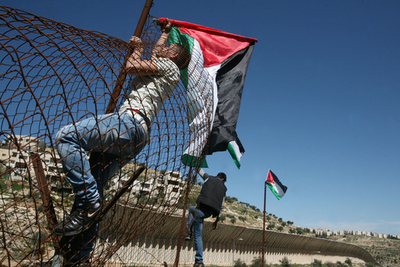 PLO、米仲介でイスラエルとの「間接」和平交渉を受け入れ