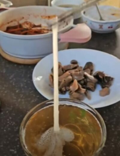 韓国・缶ビールを開けたら“鼻水のような”異物――「毒性はない」というが…