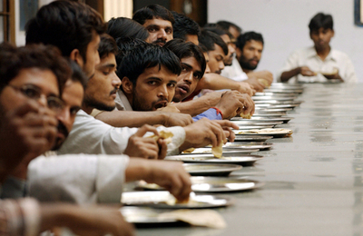 インドの定員オーバーの刑務所で7人死亡、裁判所は収容者削減を命令