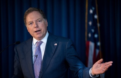 トランプ大統領、側近を捜査した連邦検事を解任