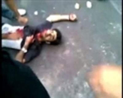 【動画】イラン抗議デモ、銃撃で倒れた男性の映像がユーチューブに