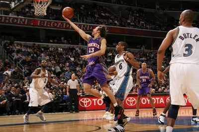 サンズ ウィザーズを降し5連勝