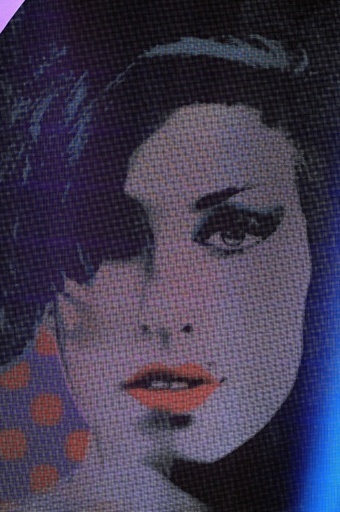 ソロ活動の音楽スター、グループより早世しやすい 英研究