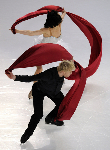 最終日エキシビション、フィギュアGP第1戦