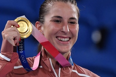 ベンチッチが女子シングルス金メダル、スイス女子初 東京五輪テニス 