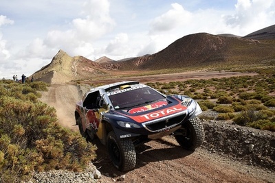 ダカールの古豪ペテランセルが第4S制覇、プジョーの快進撃続く