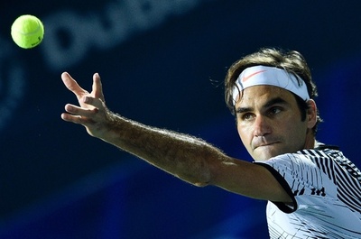 フェデラーが敗れる波乱、予選勝者の116位に不覚 ドバイ選手権