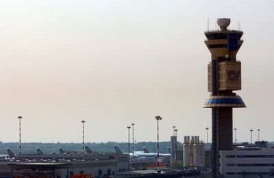 「神の御言葉」伝えるミニラジオ局が「沈黙」、航空管制に障害 イタリア