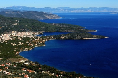 3000年前の10代少年の墓、「人身御供」の証拠か ギリシャ