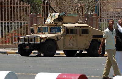 サウジとアラブ諸国、イエメンで軍事作戦 反政府勢力を空爆