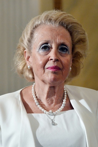 ギリシャ暫定首相に最高裁長官 初の女性、総選挙まで政権担う