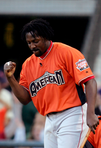 ゲレーロがホームラン・ダービー初優勝を飾る