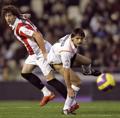 バレンシア ホームでビルバオに敗れ2連敗