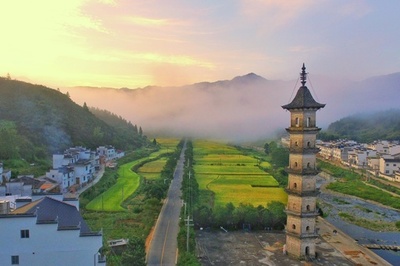 「中国で最も美しい村」 婺源の秋