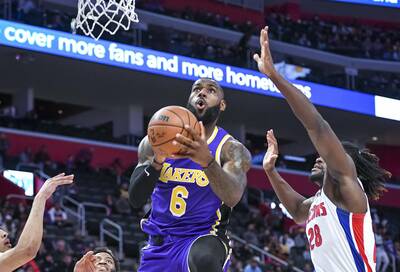 レブロンに1試合の出場停止処分 流血の相手選手は2戦