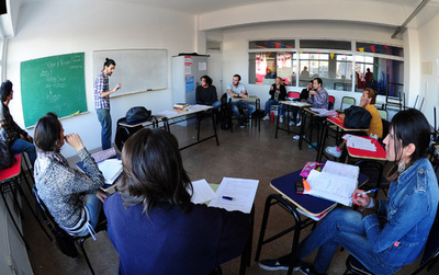 トランスジェンダーに教育の機会を、アルゼンチンの学校の取り組み