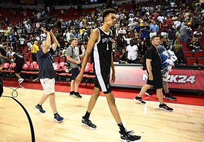 ウェンバンヤマが27点12リバウンド、実戦2戦目で適応見せる