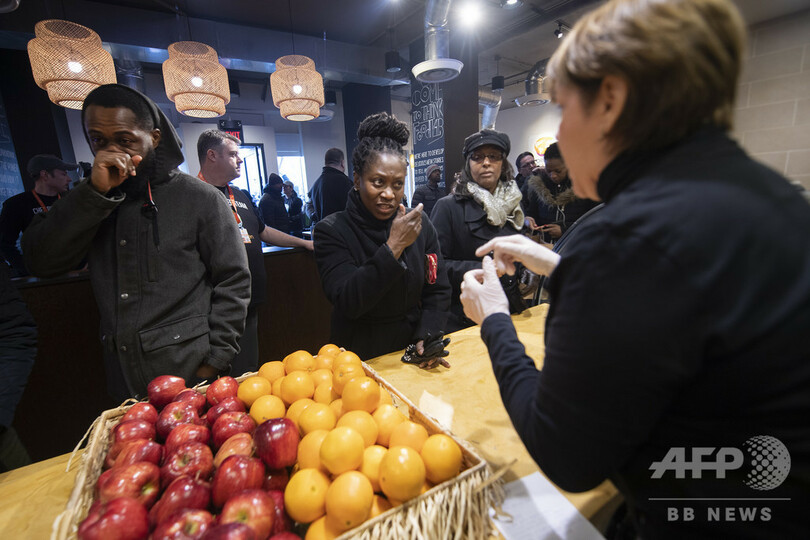 米政府閉鎖が4週目、影響は全米に 炊き出しや就職説明会も