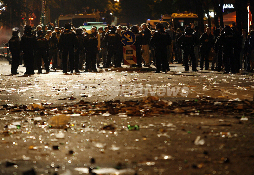 経済危機の世界各地でメーデー、ドイツとトルコでは機動隊と衝突