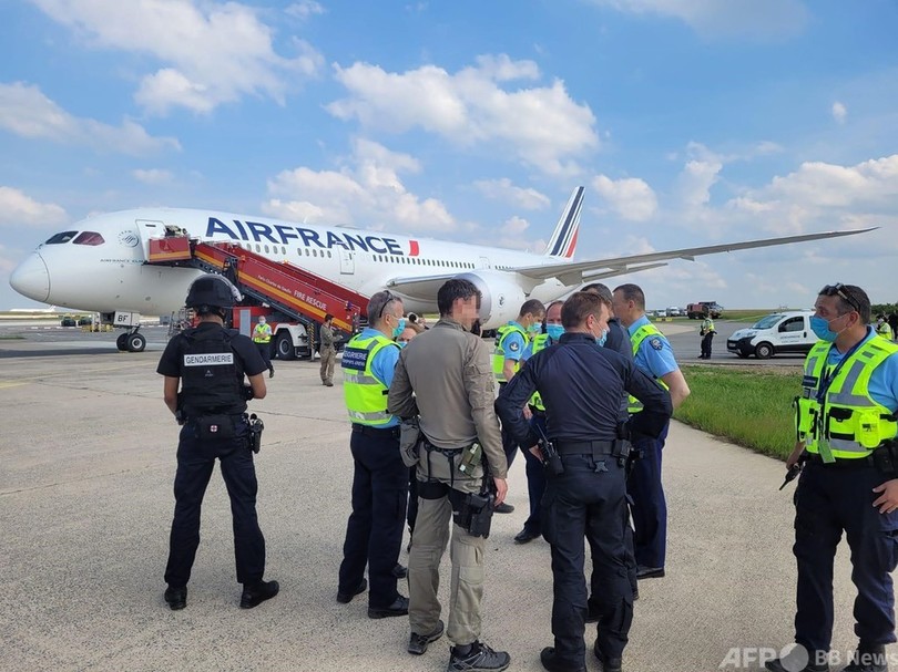 エールフランス便で爆弾騒ぎ 仏戦闘機が緊急発進