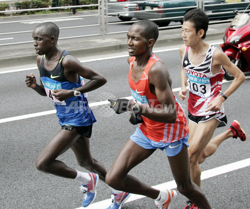 男子はキプサングが優勝 前田が2位、東京マラソン