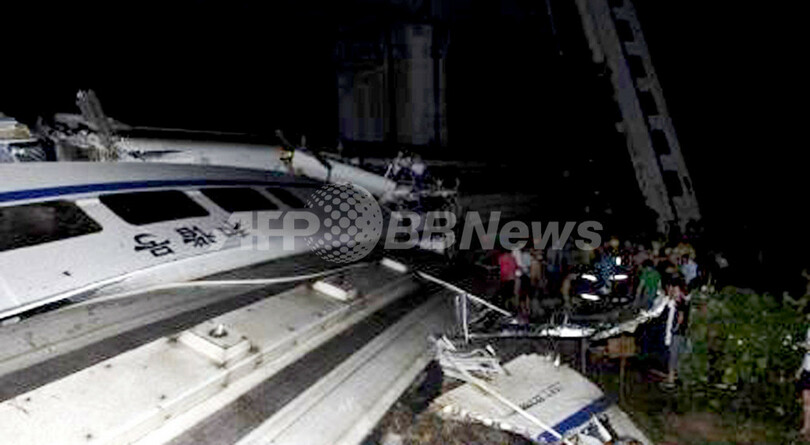 中国で高速鉄道事故、33人死亡
