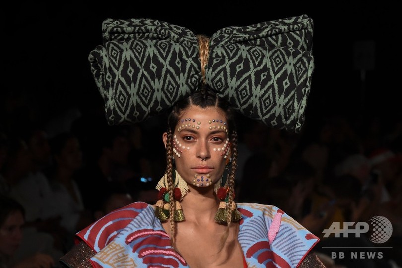 コロンビアでファッションウィーク 地元デザイナーらが新作 写真41枚 国際ニュース Afpbb News