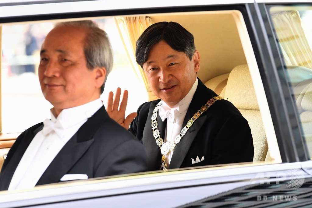 新天皇陛下、剣璽等承継の儀で神器受け継ぐ 写真22枚 国際ニュース：AFPBB News