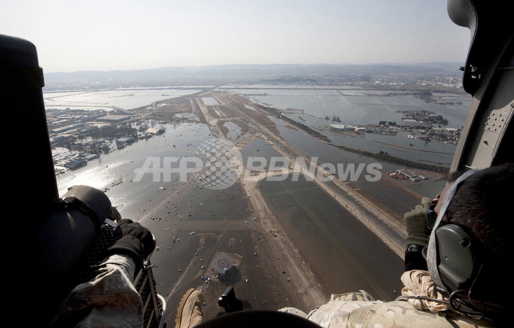 仙台空港が再開 震災後初の民間機が到着 写真3枚 国際ニュース Afpbb News