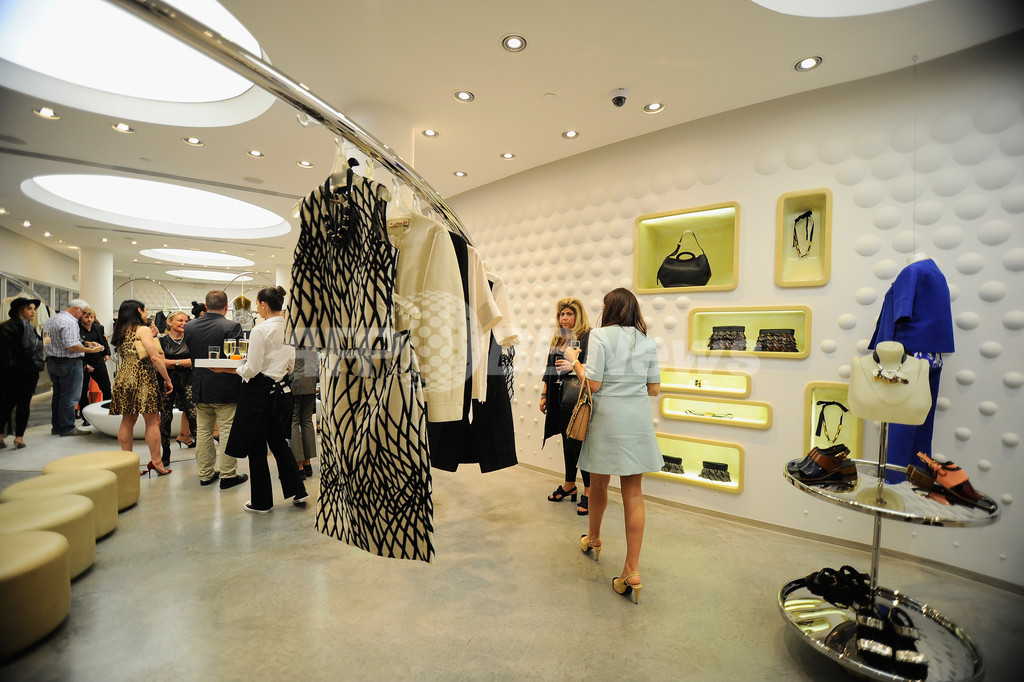 マルニ、「アートバーゼル・マイアミビーチ」でリゾートコレクション展示