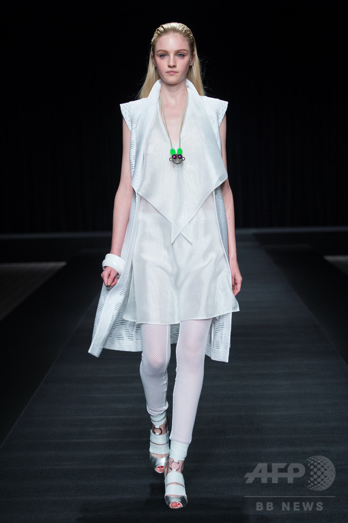 「タエ アシダ」17年春夏