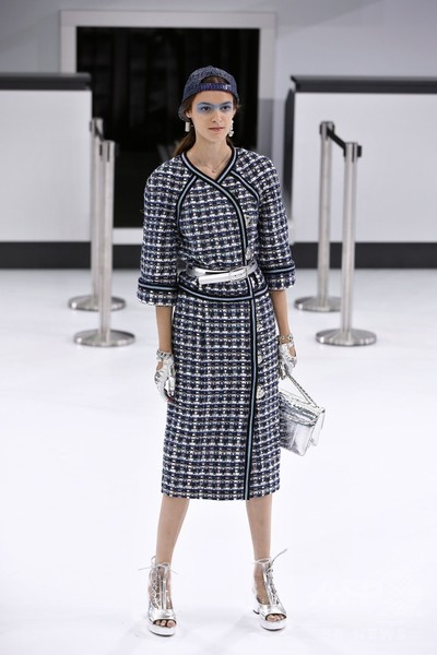 「シャネル」16年春夏コレクション