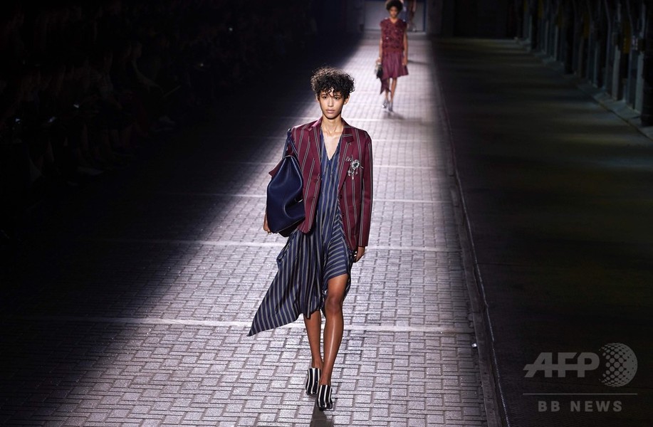 「マルベリー」17年春夏