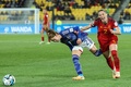 サッカー女子W杯オーストラリア・ニュージーランド大会、グループC、日本対スペイン。ボールを競る清水梨紗（左）とスペインのオナ・バトレ（2023年7月31日撮影）。(c)Marty MELVILLE / AFP