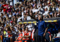 12-13スペイン1部リーグは1日、第38節の試合が各地で行われ、レアル・マドリード（Real Madrid）は4-2でオサスナ（CA Osasuna）に勝利した。

試合中に指示を出すレアル・マドリードのジョゼ・モウリーニョ（Jose Mourinho）監督（2013年6月1日撮影）。(c)AFP/PIERRE-PHILIPPE MARCOU