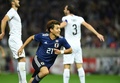 サッカー国際親善試合、日本対ウルグアイ。得点を喜ぶ日本の堂安律（2018年10月16日撮影）。(c)AFP PHOTO / TOSHIFUMI KITAMURA