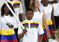 ブラジル・リオデジャネイロ五輪の開会式で、ナミビア選手団の旗手を務めたジョナス・ジュニウス・ジョナス選手（2016年8月5日撮影）。(c)AFP/PEDRO UGARTE
