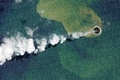 トンガの海底火山ホームリーフを上空から捉えた衛星画像。プラネット・ラブズ提供（2022年9月14日撮影）。(c)AFP PHOTO / PLANET LABDS PBC