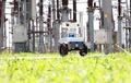 江蘇省連雲港市内の500キロボルト伊蘆変電所内で、温度測定を行うスマート巡回検査ロボット（撮影日不明）。(c)People’s Daily/任義剛