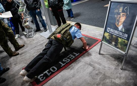 ドイツ人男性、長期国外滞在には軍の承認が必要 新兵役法 写真5枚 国際