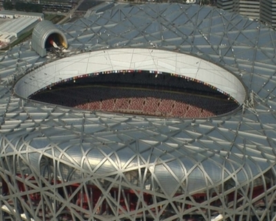 【動画】北京市内を上空から撮影、「鳥の巣」や紫禁城も