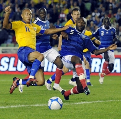 フランス W杯欧州予選を控え守備の不安定さを露呈