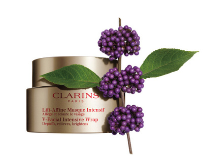 「クラランス」引き締め美容液に新アイテム登場