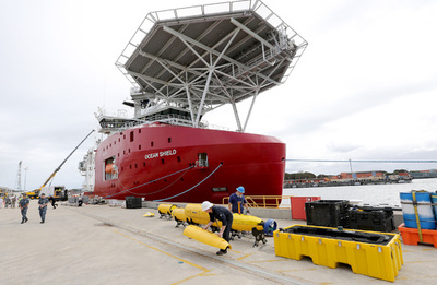 マレーシア不明機捜索、ブラックボックス探知機が海域に到着