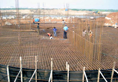 インド版エッフェル塔の建設進む、フランス旧植民地