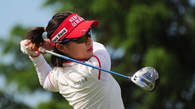 朴喜映と馮珊珊が首位タイ、マニュライフ・ファイナンシャル