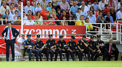 アトレティコ、疑惑のゴールでセビージャを下す